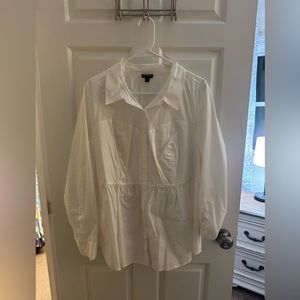 Torrid White Button Front Peplum Style Shirt size 2X